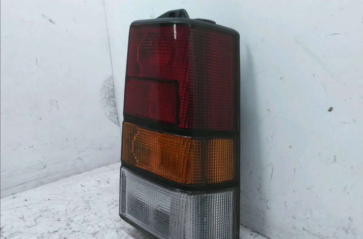 Feu arrière droit Fiat PANDA (141_) 750 (1986-2003) occasion