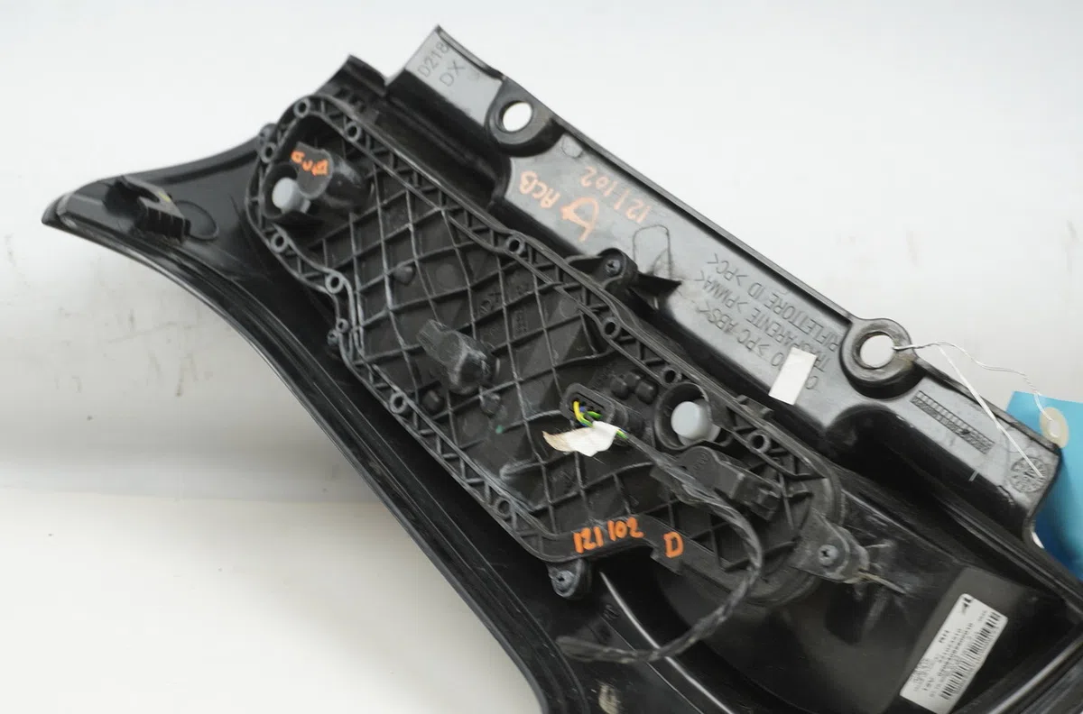 Feu arrière droit Fiat PANDA (312_, 319_) 0.9 4x4 (312pxg1a) (2012) occasion