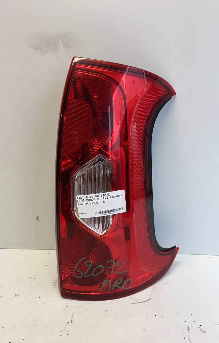 Feu arrière droit Fiat PANDA (312_, 319_) 1.2 (312pxa1a) (2012) occasion
