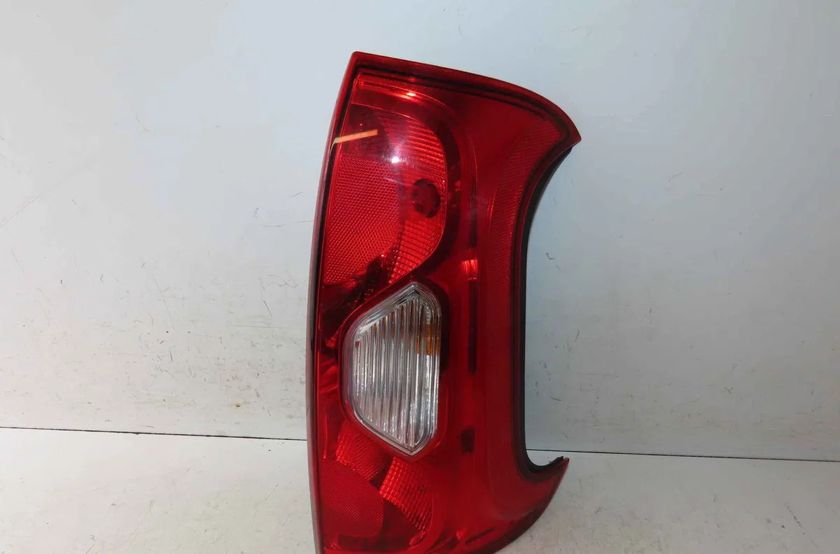 Feu arrière droit FIAT PANDA III occasion