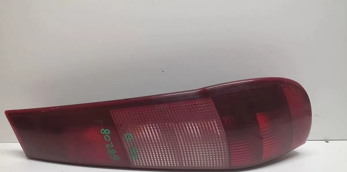 Feu arrière droit Fiat PUNTO (176_) 1.7 td (1994-1999) occasion