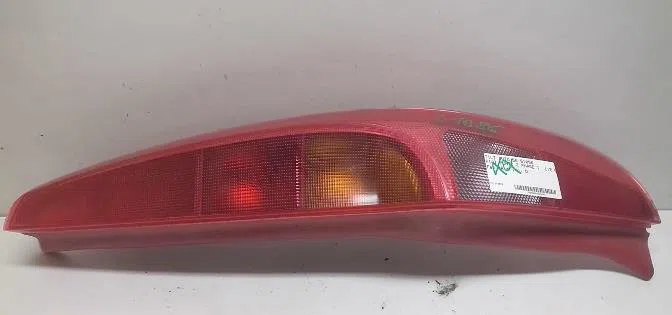 Feu arrière droit Fiat PUNTO (188_) 1.2 60 (188.030, .050, .130, .150, .230, .250) (1999-2010) occasion