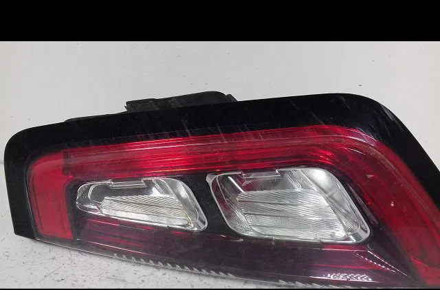 Feu arrière droit Fiat PUNTO EVO (199_) 1.3 d multijet (199axc1a, 199bxc1a, 199axt1a, 199bxt1a) (2009-2012) 3 portes occ