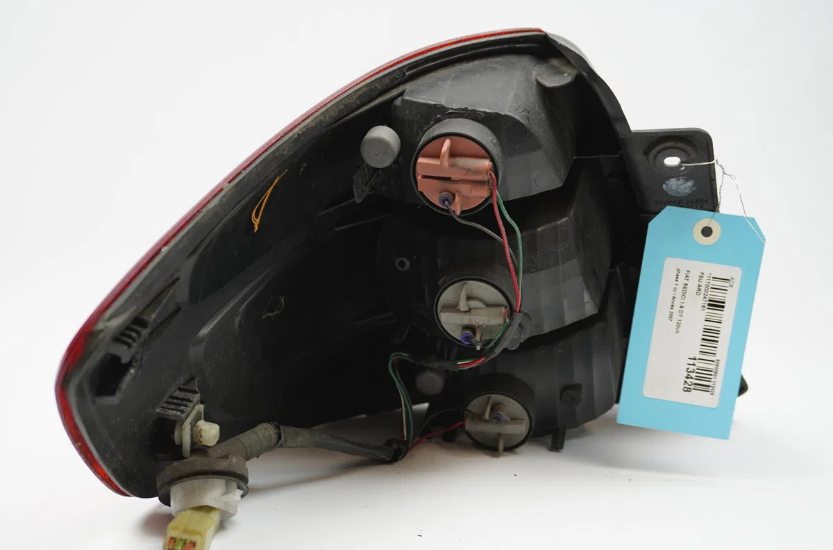 Feu arrière droit Fiat SEDICI (189_) 1.9 d multijet 4x4 (2006-2011) occasion