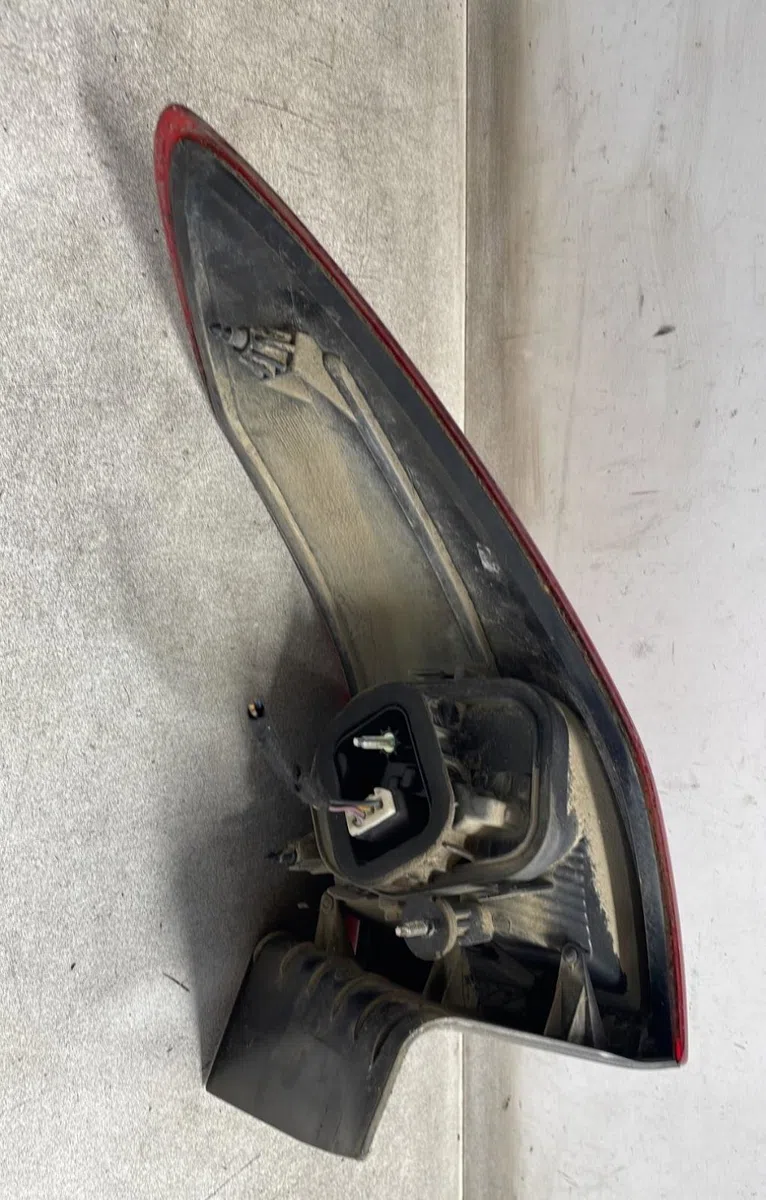 Feu arrière droit Ford C-MAX II (DXA-CB7, DXA-CEU) 1.6 tdci (2010-2019) occasion