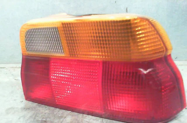 Feu arrière droit FORD ESCORT 1990 occasion