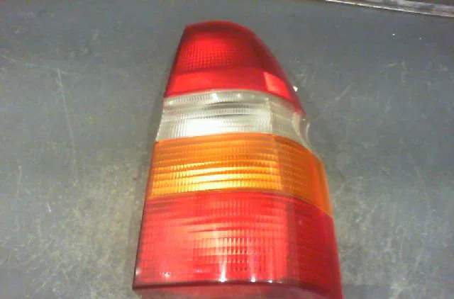 Feu arrière droit Ford ESCORT V Break (ANL) 1.6 i 16v (1992-1995) occasion