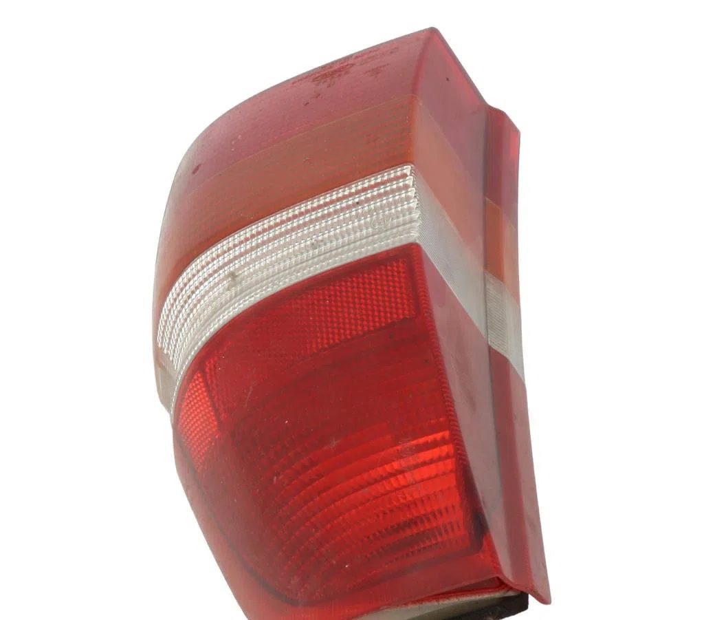 Feu arrière droit Ford ESCORT VI Clipper (GAL, ANL) 1.8 turbo d (1995-1999) occasion