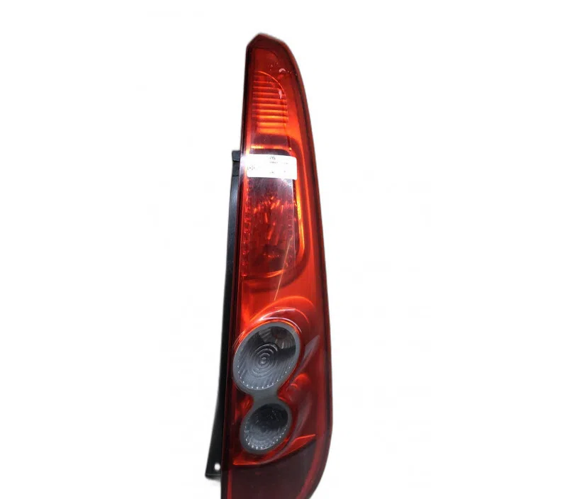 FEU ARRIERE DROIT FORD FIESTA 1437625