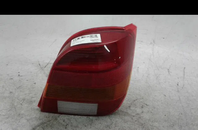 Feu arrière droit Ford FIESTA III (GFJ) 1.1 (1989-1995) occasion