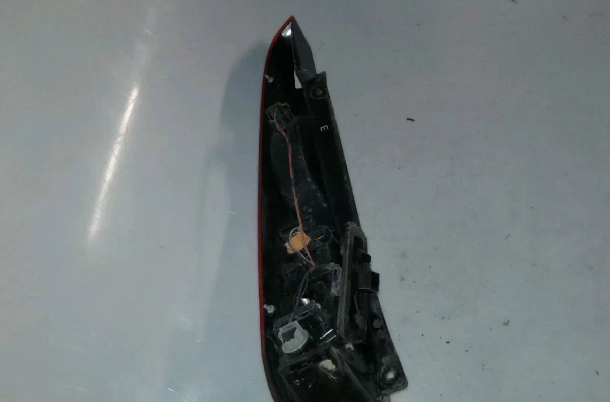 Feu arrière droit FORD FIESTA V 2007 occasion
