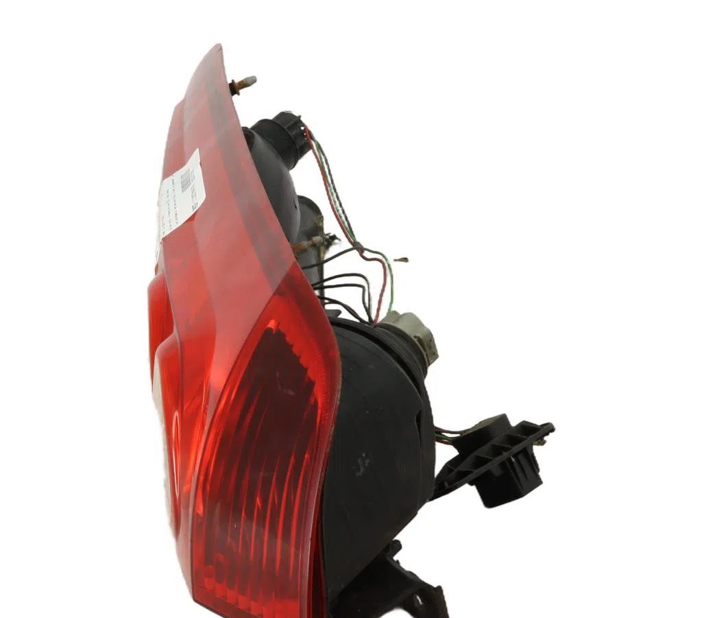 Feu arrière droit Ford FIESTA V (JH_, JD_) 1.4 16v (2001-2008) 5 portes occasion