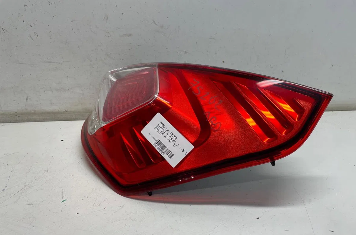 Feu arrière droit Ford FIESTA VI (CB1, CCN) 1.5 tdci (2012-2017) occasion