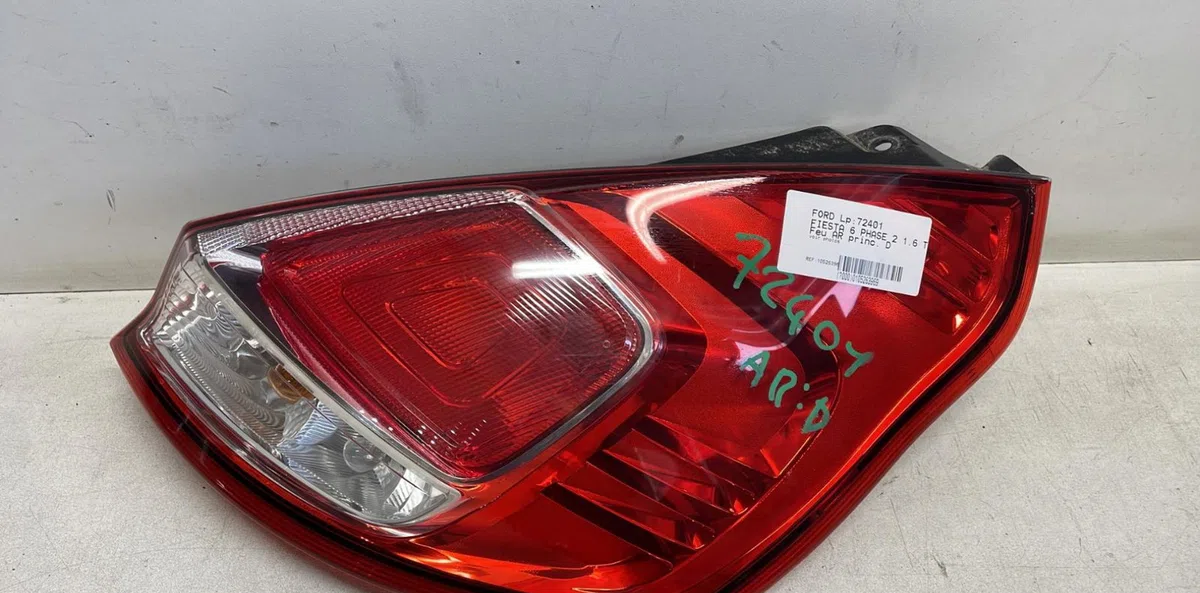 Feu arrière droit Ford FIESTA VI (CB1, CCN) 1.6 tdci (2008-2012) occasion