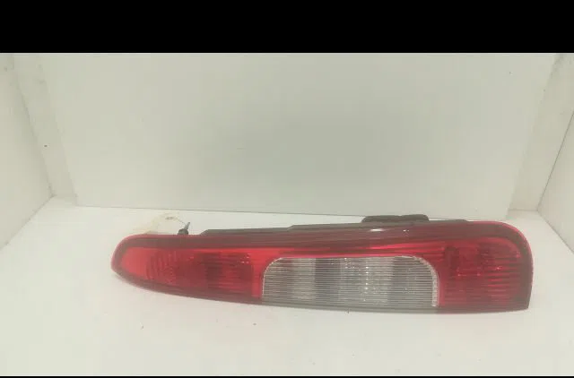 Feu arrière droit Ford FOCUS C-MAX (DM2) 1.8 (2004-2007) occasion