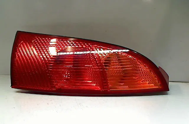 Feu arrière droit FORD FOCUS I  1.8 TDCI 100ch occasion