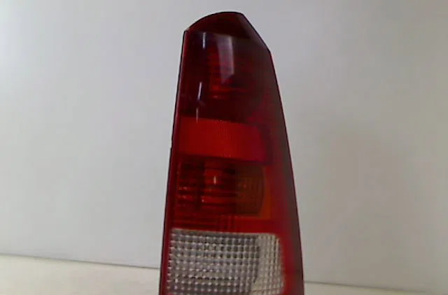 Feu arrière droit FORD FOCUS I 1999 occasion