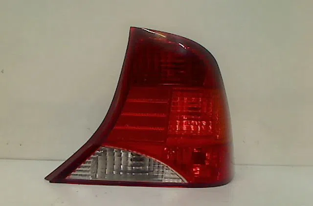Feu arrière droit FORD FOCUS I 2002 occasion