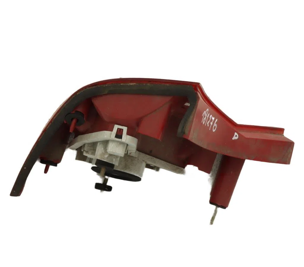 Feu arrière droit Ford FOCUS I (DAW, DBW) 1.6 16v (1998-2004) occasion