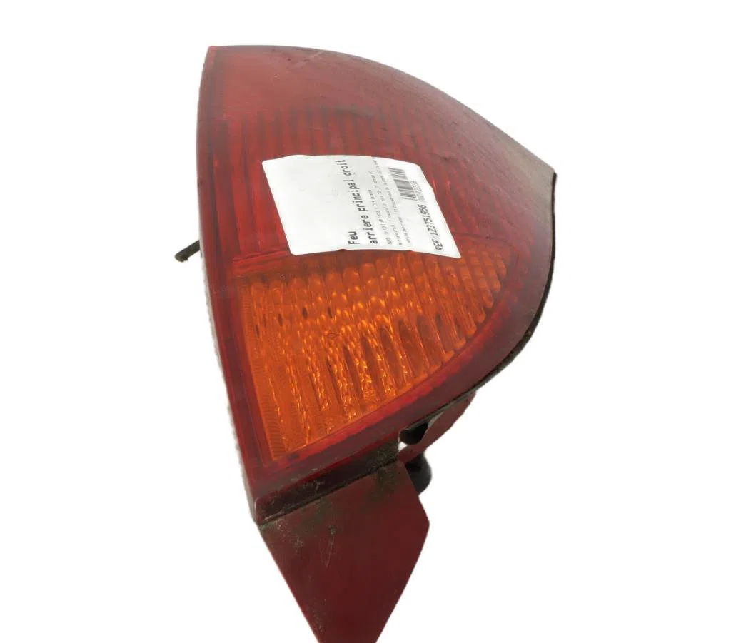 Feu arrière droit Ford FOCUS I (DAW, DBW) 1.8 di - tddi (1999-2004) occasion