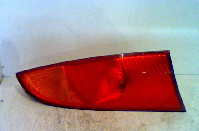 Feu arrière droit FORD FOCUS II 2002 occasion