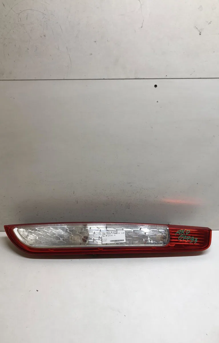 Feu arrière droit Ford FOCUS II (DA_, HCP, DP) 1.6 tdci (2004-2012) occasion