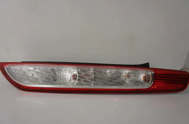 Feu arrière droit Ford FOCUS II (DA_, HCP, DP) 1.6 tdci (2004-2012) occasion