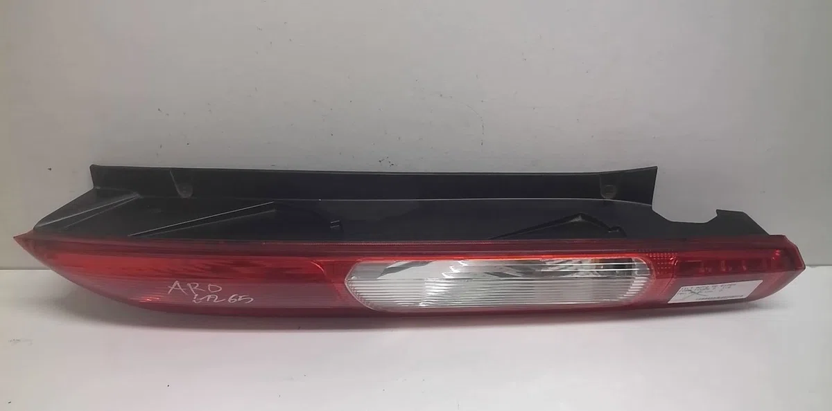 Feu arrière droit Ford FOCUS II (DA_, HCP, DP) 1.6 ti (2004-2012) occasion