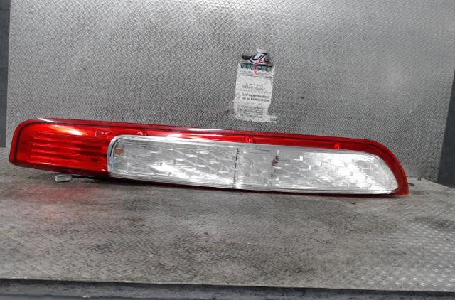 Feu arrière droit Ford FOCUS II (DA_, HCP, DP) 2.0 tdci (2004-2008) occasion