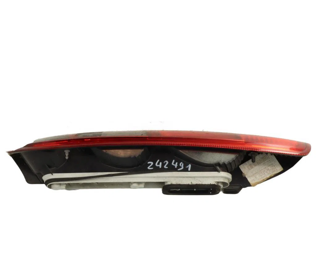 Feu arrière droit Ford FOCUS II Turnier (DA_, FFS, DS) 1.6 tdci (2004-2012) occasion