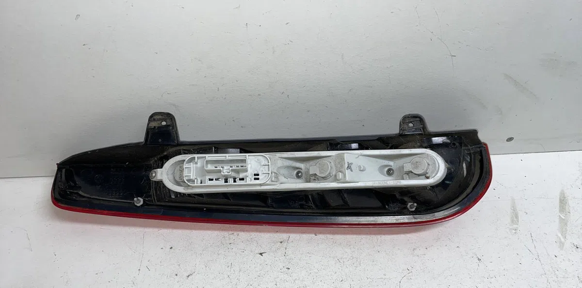 Feu arrière droit Ford FOCUS II Turnier (DA_, FFS, DS) 1.8 tdci (2004-2012) occasion