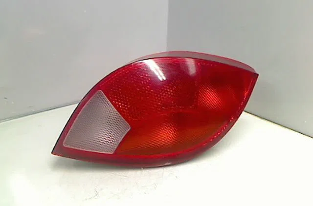 Feu arrière droit FORD KA I  1.3i 8v 60ch occasion