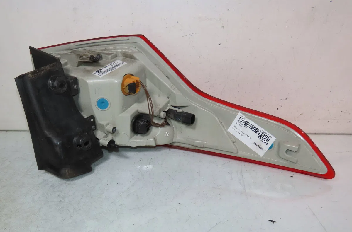 Feu arrière droit Ford KUGA II (DM2) 1.5 ecoboost 4x4 (2014-2018) occasion