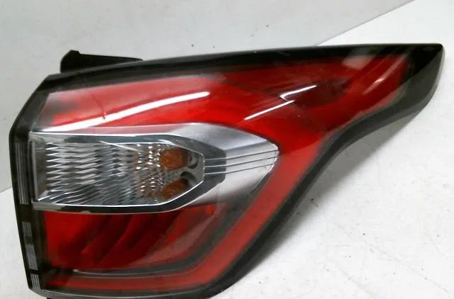 Feu arrière droit Ford KUGA II (DM2) 1.5 ecoboost e85 (2019-2019) occasion