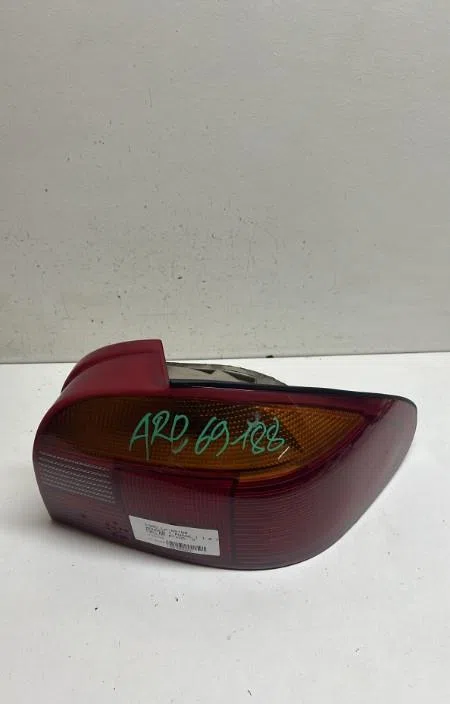 Feu arrière droit Ford MONDEO I (GBP) 1.8 td (1993-1996) occasion