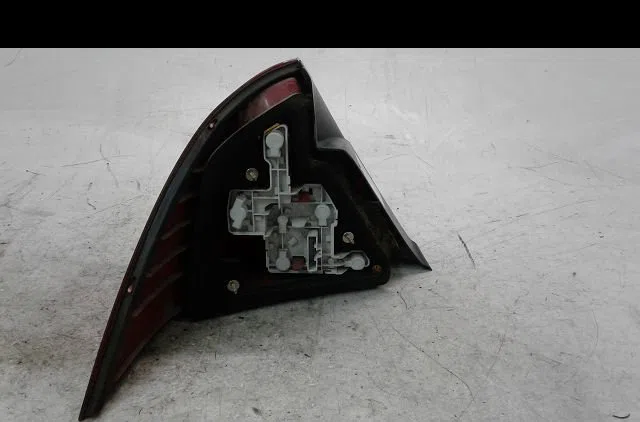 Feu arrière droit Ford MONDEO III (B5Y) 1.8 16v (2000-2007) occasion
