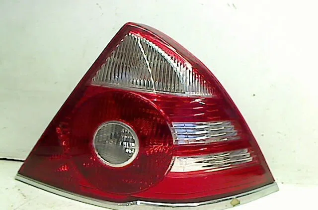 Feu arrière droit Ford MONDEO III (B5Y) 1.8 16v (2000-2007) occasion