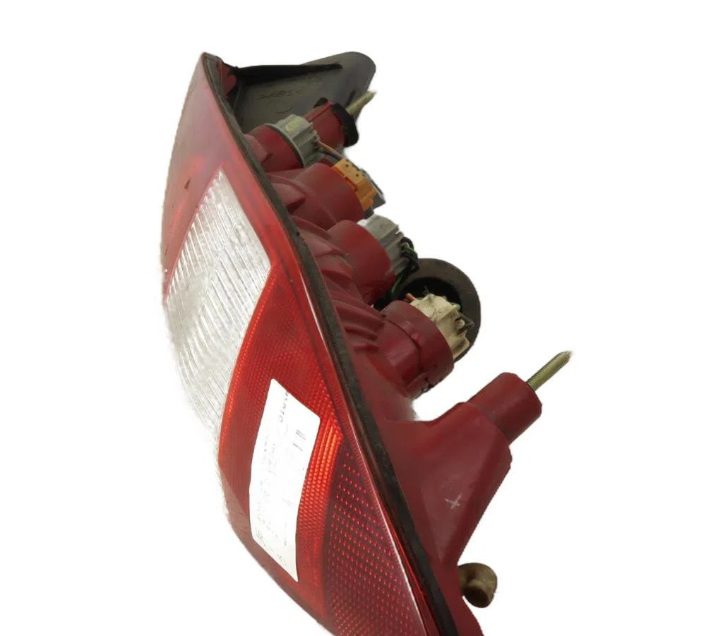 Feu arrière droit Ford MONDEO III Clipper (BWY) 2.0 16v tddi - tdci (2000-2007) occasion