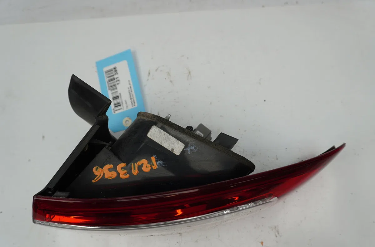 Feu arrière droit Ford MONDEO IV (BA7) 2.0 tdci (2007-2015) occasion