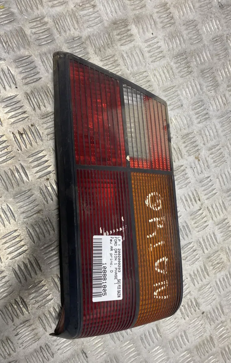 Feu arrière droit FORD ORION 1 PHASE 1 occasion