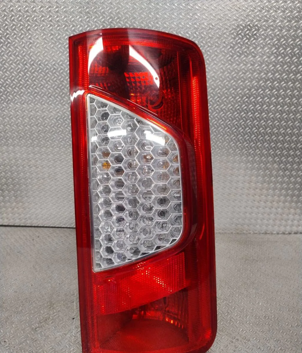 Feu arrière droit Ford TRANSIT CONNECT (P65_, P70_, P80_) 1.8 di (2002-2013) occasion