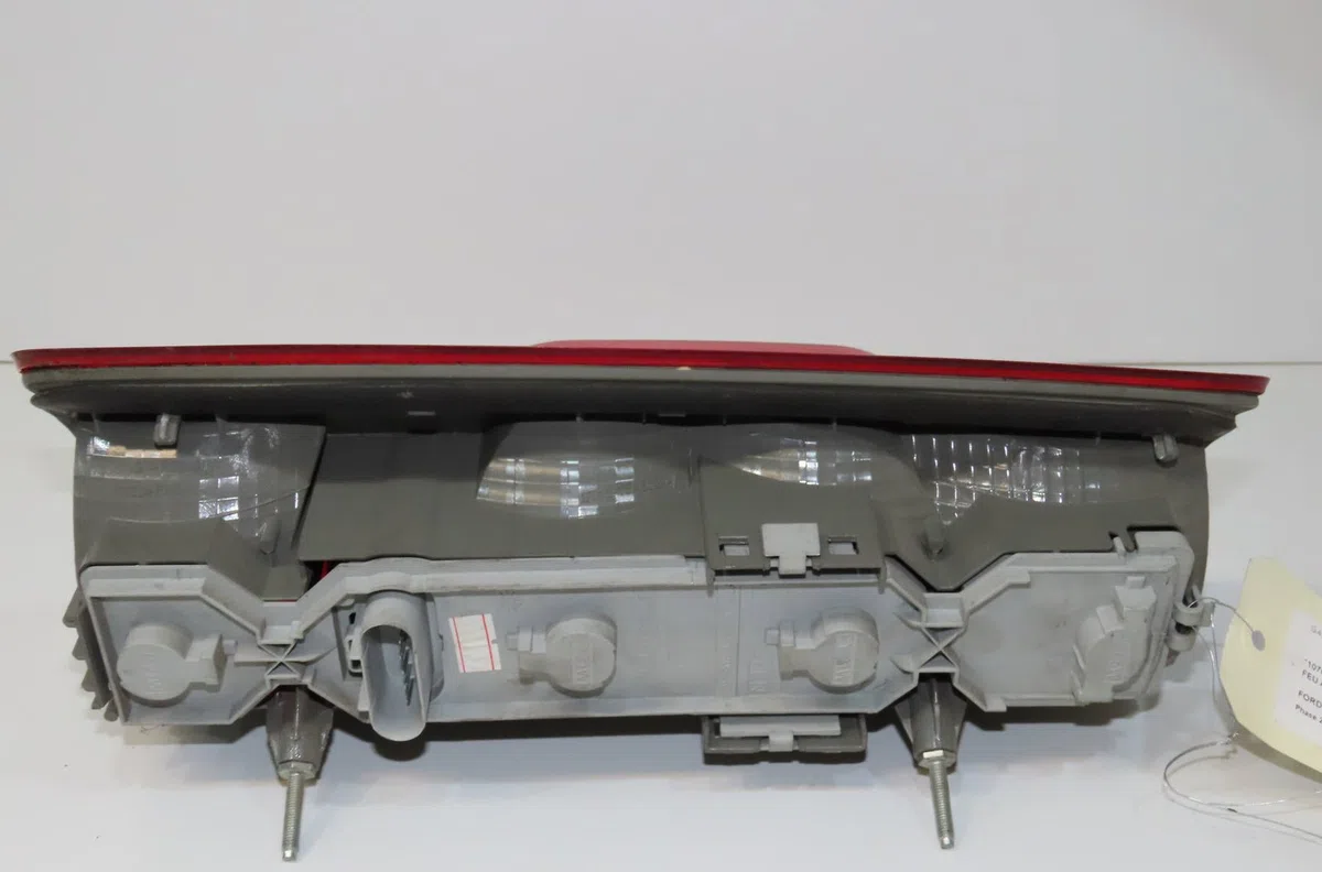 Feu arrière droit Ford TRANSIT CONNECT (P65_, P70_, P80_) 1.8 tdci (2002-2013) 3 portes occasion