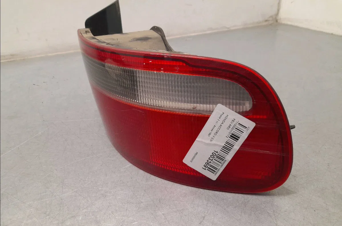 Feu arrière droit HONDA ACCORD V  2.0i occasion