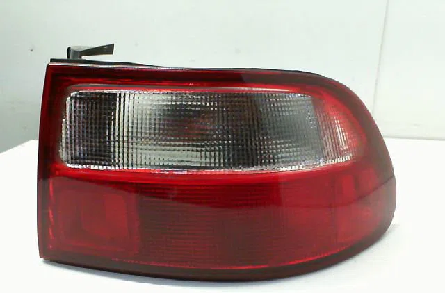 Feu arrière droit HONDA CIVIC IV occasion