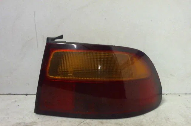 Feu arrière droit HONDA CIVIC occasion
