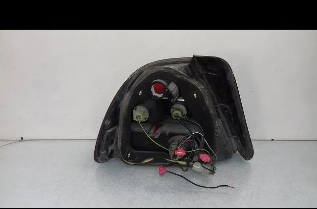 Feu arrière droit Honda CIVIC VI Fastback (MA, MB) 1.6 i (mb1) (1994-1997) occasion