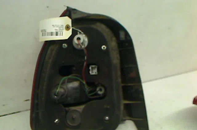 Feu arrière droit Honda CIVIC VI Hatchback (EJ, EK) 1.4 i s (ej9) (1995-2001) occasion
