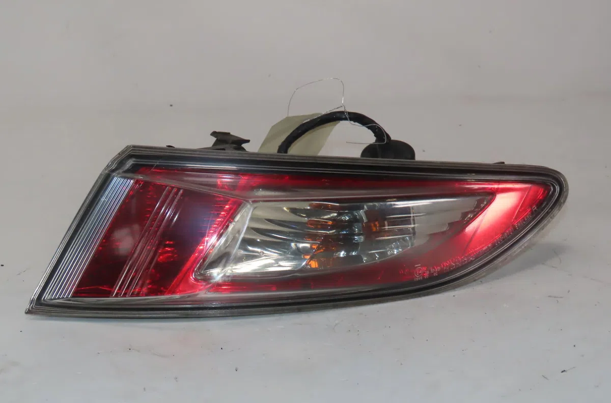 Feu arrière droit Honda CIVIC VIII Hatchback (FN, FK) 2.2 ctdi (fk3) (2005) 5 portes occasion
