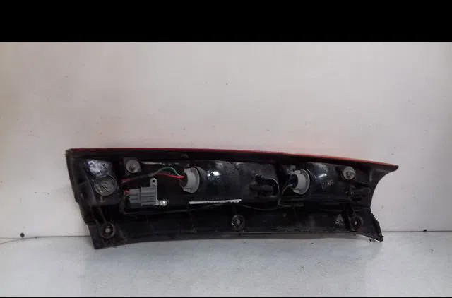 Feu arrière droit Honda CR-V I (RD) 2.0 16v 4wd (rd1, rd3) (1995-2001) occasion
