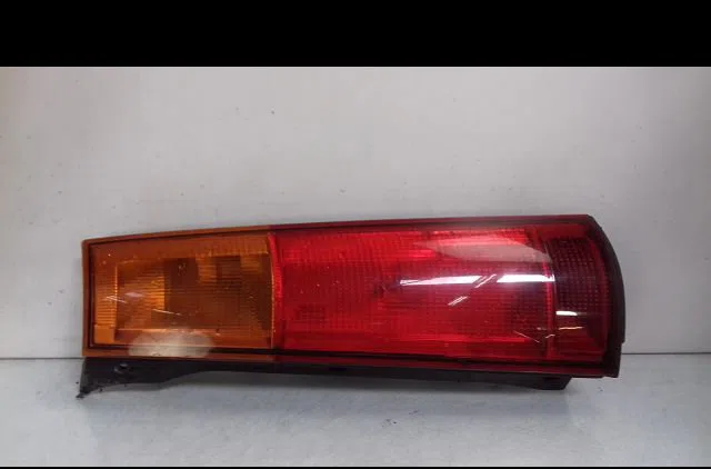 Feu arrière droit Honda CR-V I (RD) 2.0 16v 4wd (rd1, rd3) (1995-2001) occasion
